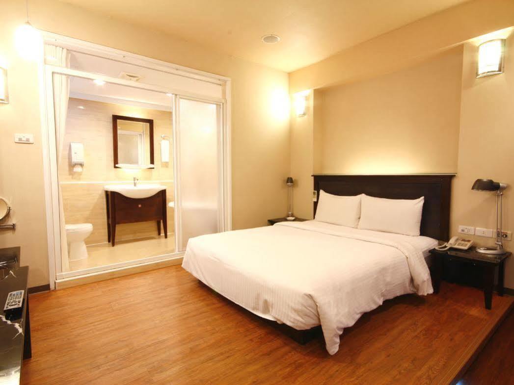 Kindness Xin Jue Jiang Hotel เกาสง ภายนอก รูปภาพ