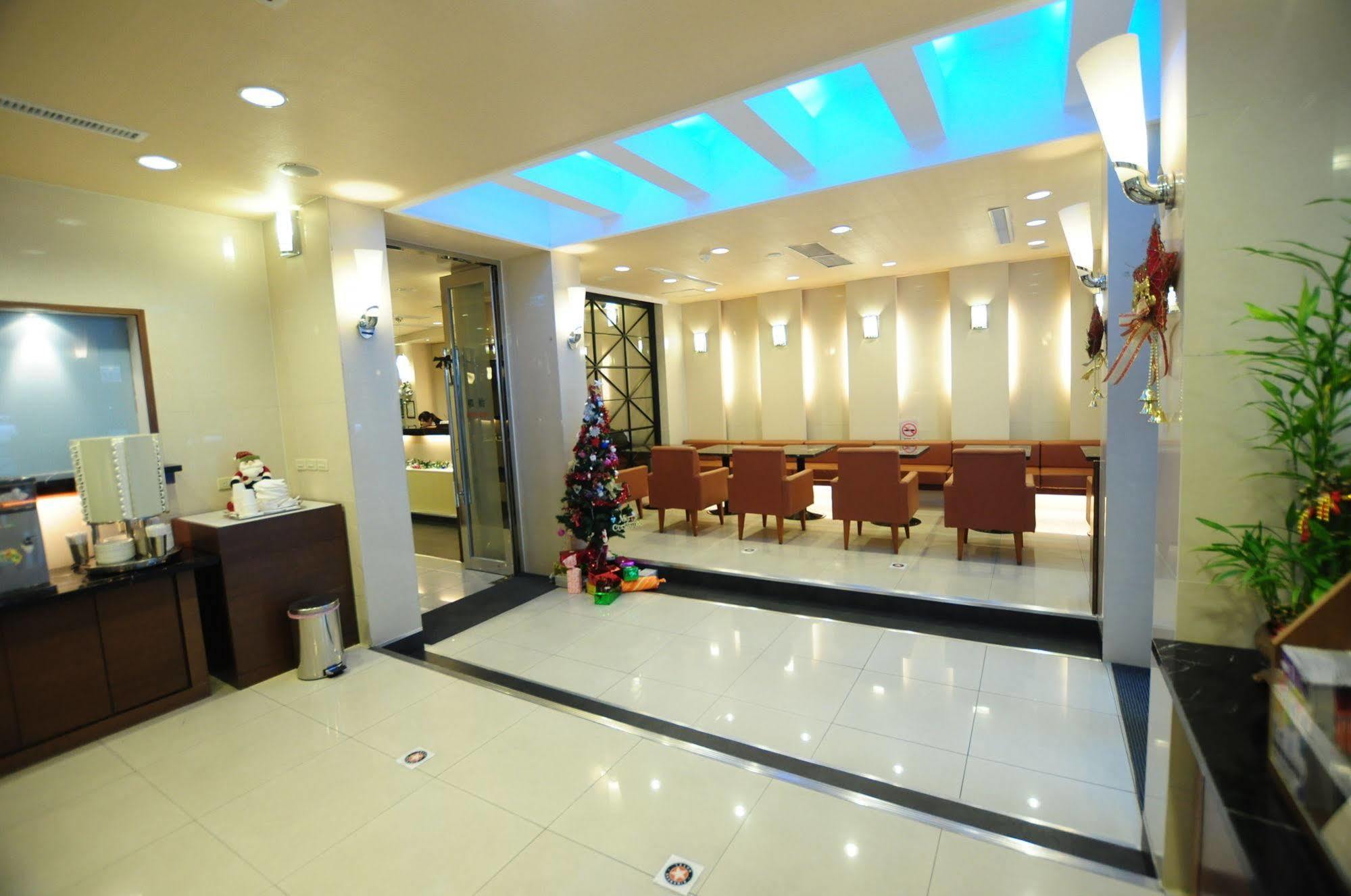 Kindness Xin Jue Jiang Hotel เกาสง ภายนอก รูปภาพ