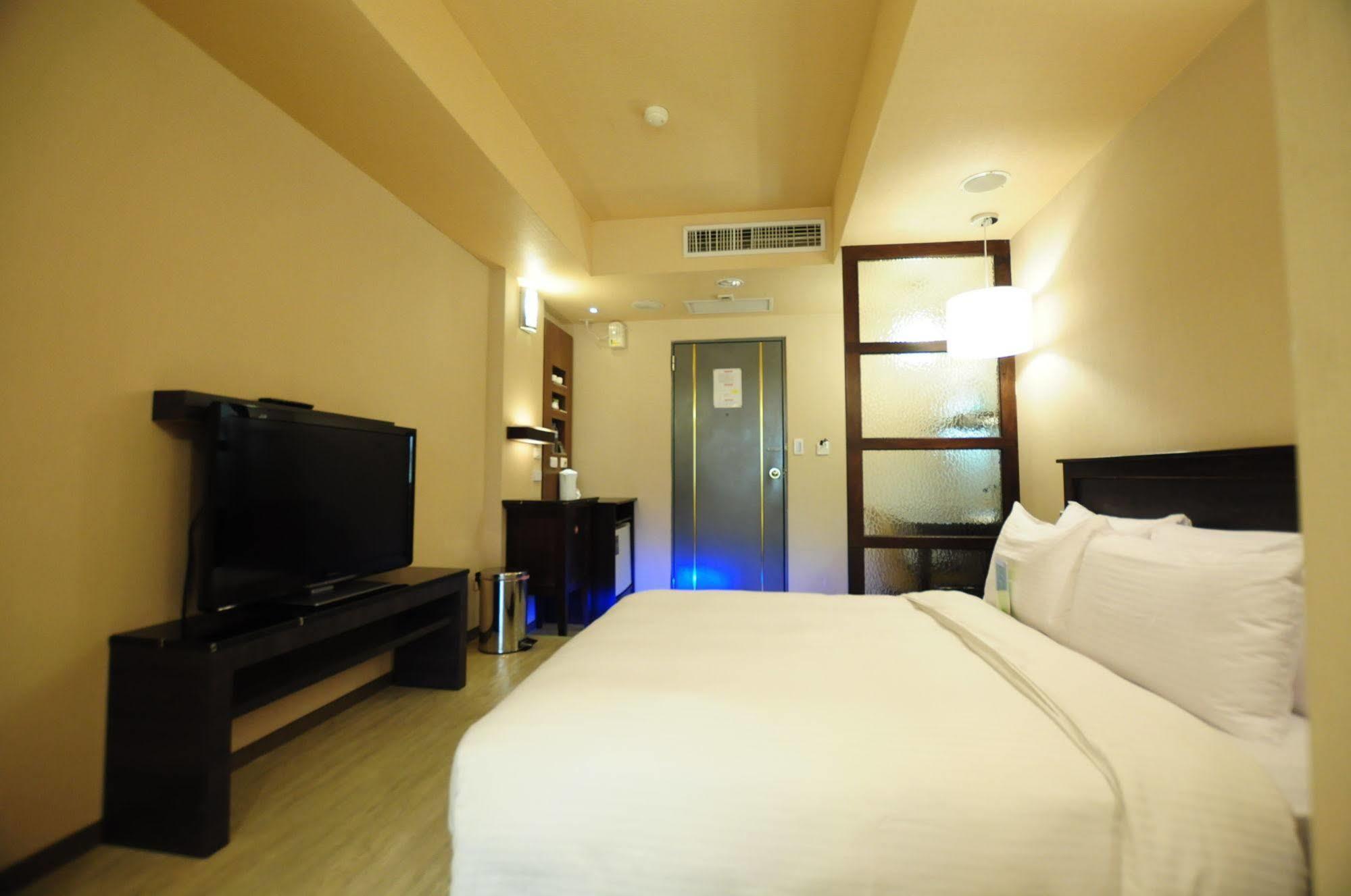 Kindness Xin Jue Jiang Hotel เกาสง ภายนอก รูปภาพ