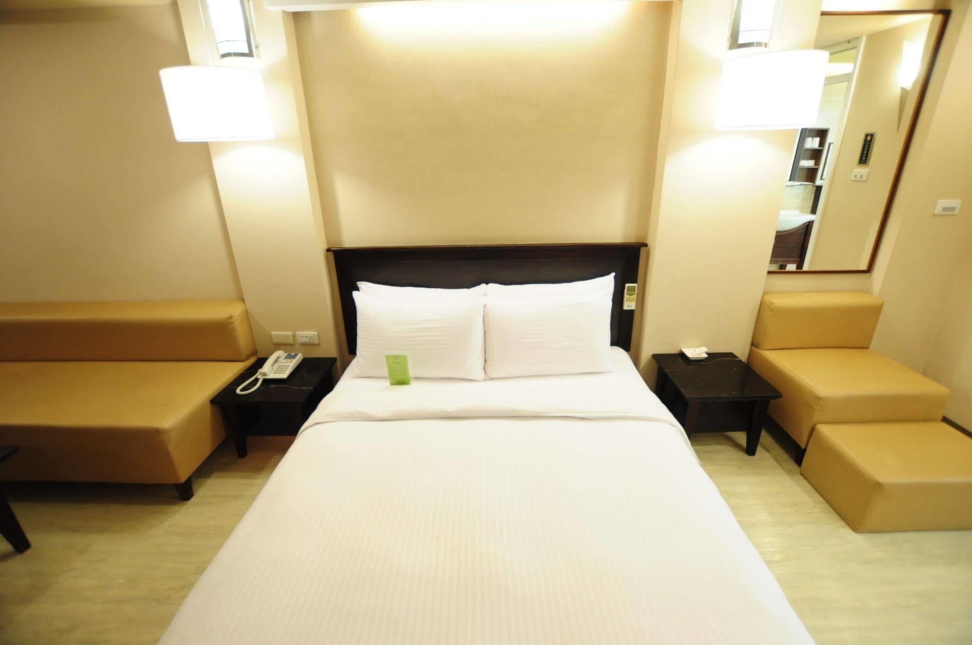 Kindness Xin Jue Jiang Hotel เกาสง ภายนอก รูปภาพ